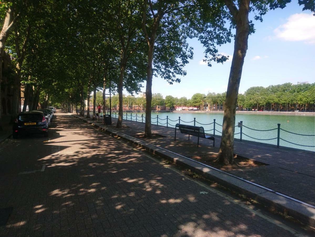 Dockside Villa London Exterior photo